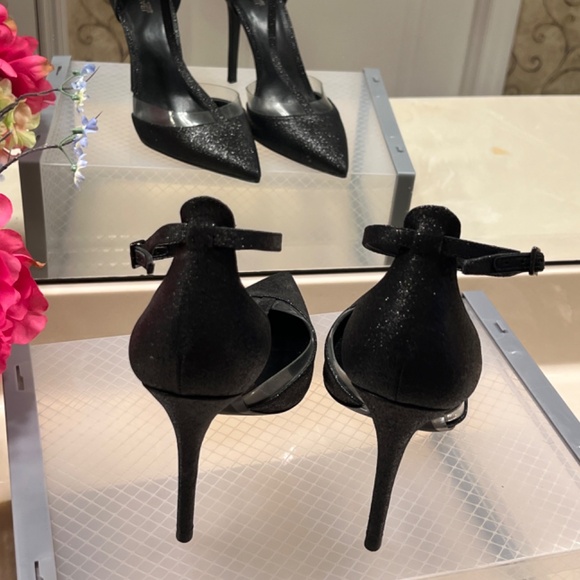 Michael Kors Stilettos in Black (New) Size 10 - Picture 2 of 5